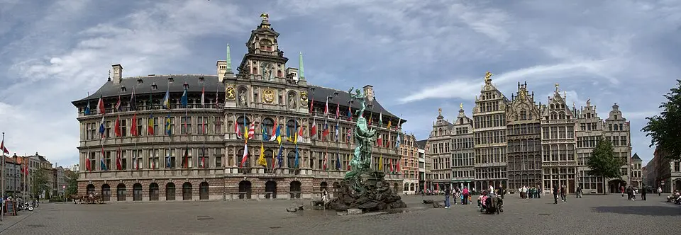 Grote Markt & City Hall
